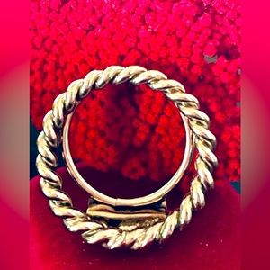 Vintage Western Germany Silver Tone Circle Rope Scarf Clip